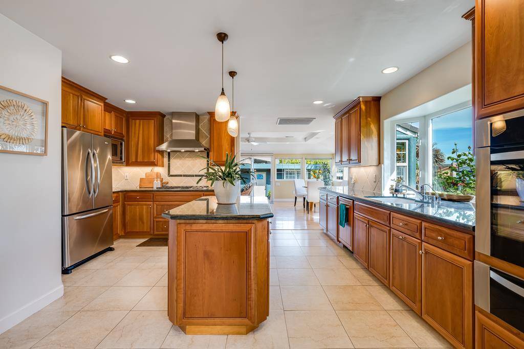 Santa Cruz, CA 95062,1021 Webster ST