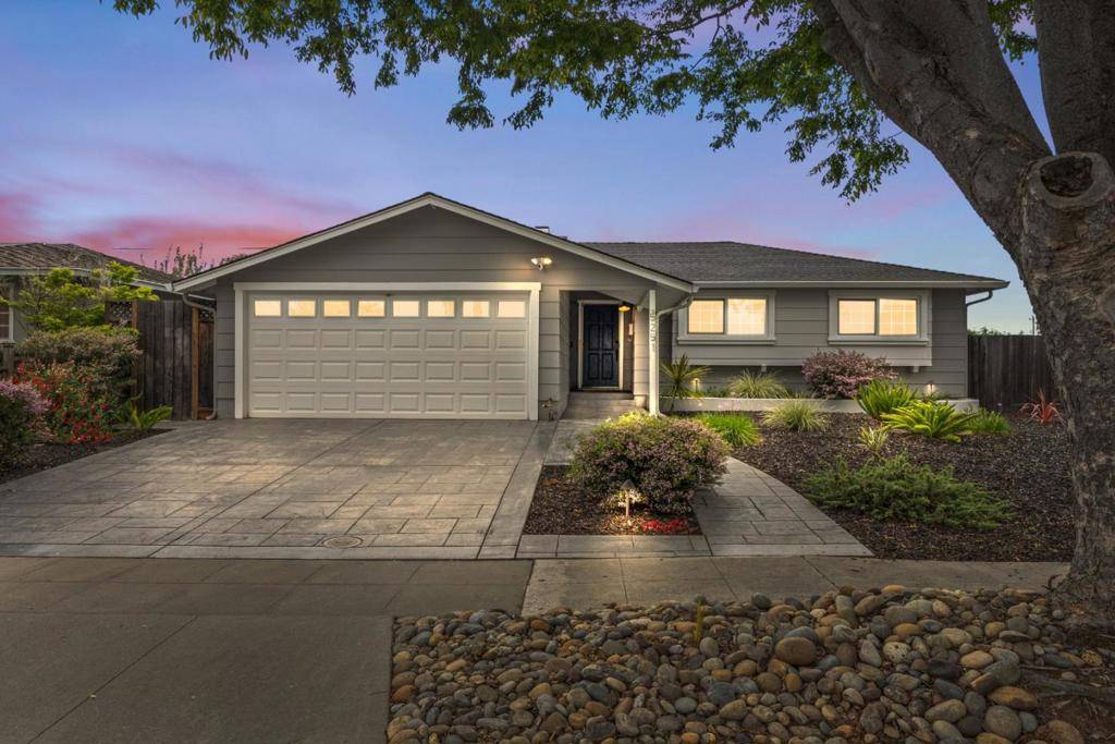 San Jose, CA 95118,5251 Larchwood DR