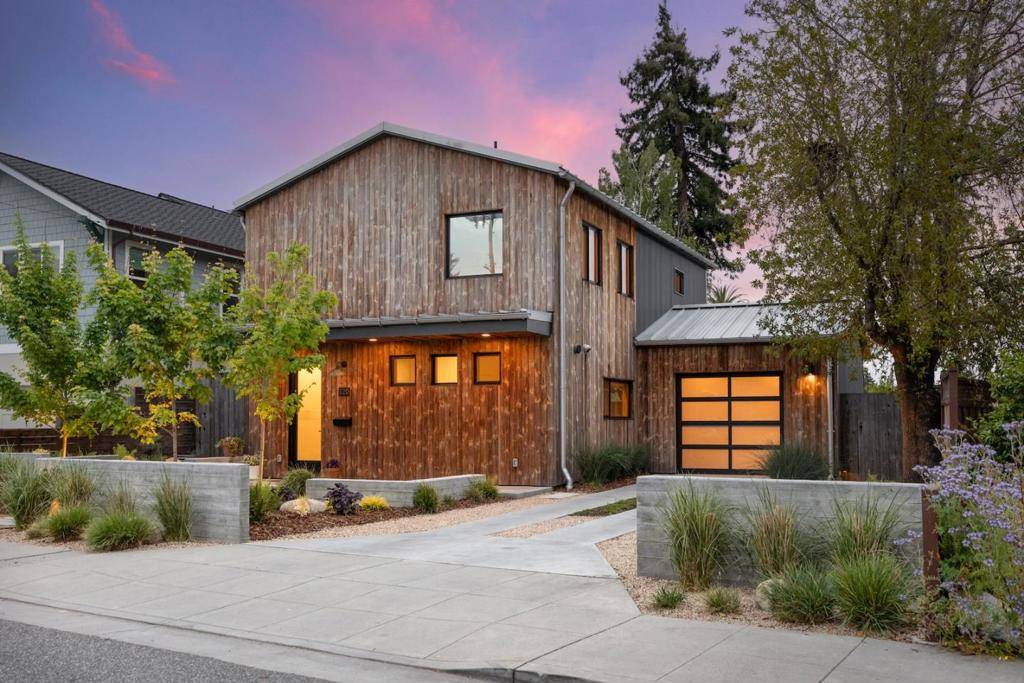 Santa Cruz, CA 95060,320 Grant ST