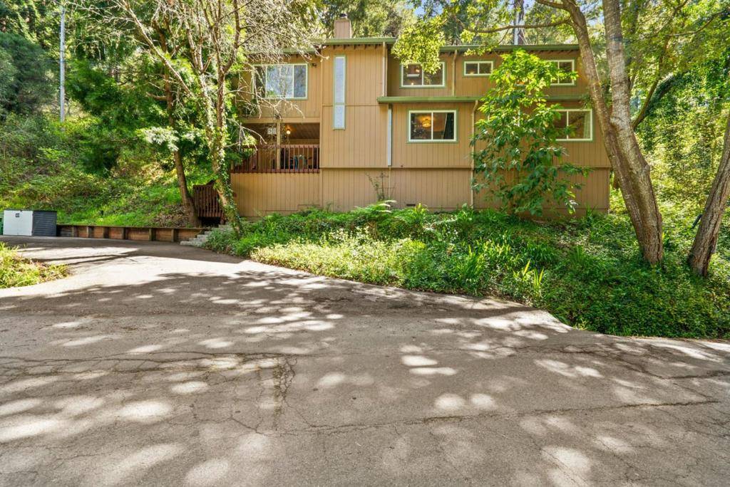 Aptos, CA 95003,903 Redwood DR
