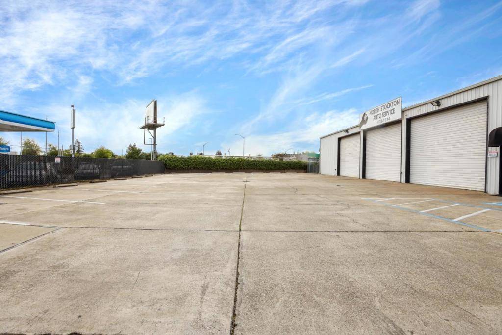 Stockton, CA 95209,8709 Davis RD