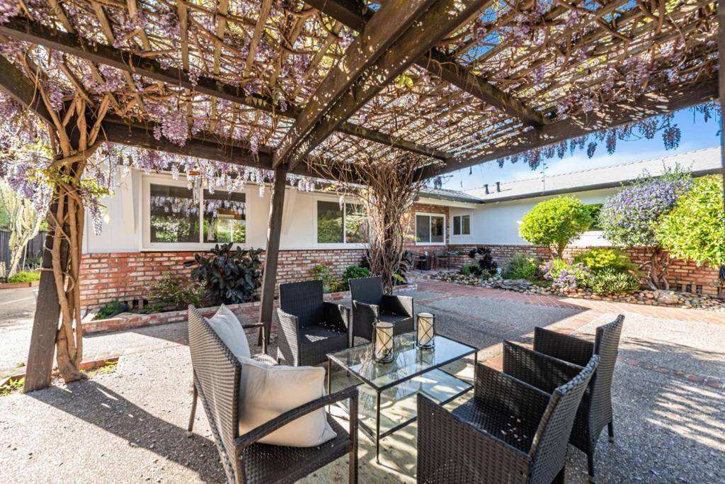 Sunnyvale, CA 94087,1165 Cranberry AVE