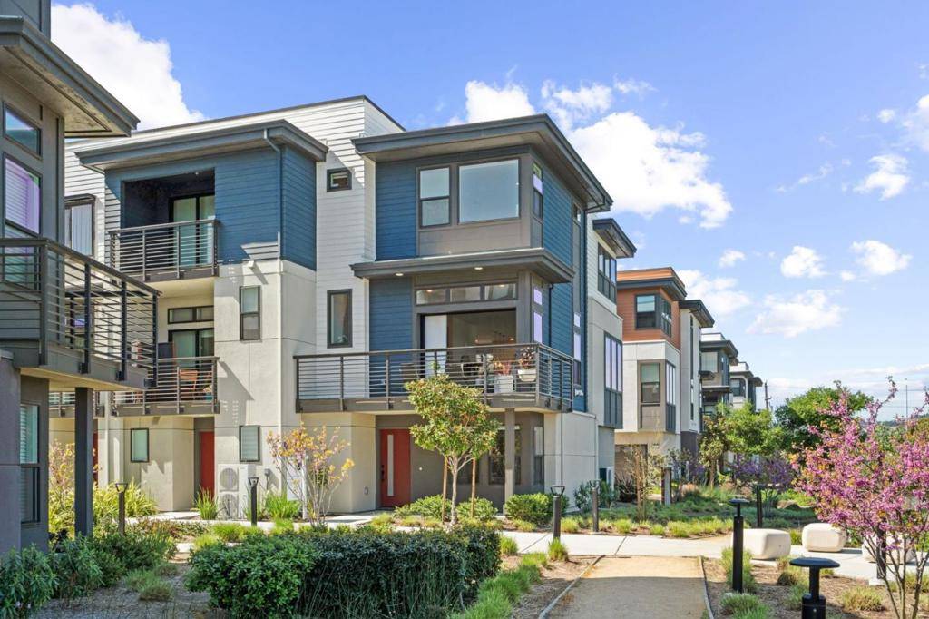 San Mateo, CA 94403,141 Waters Park CIR