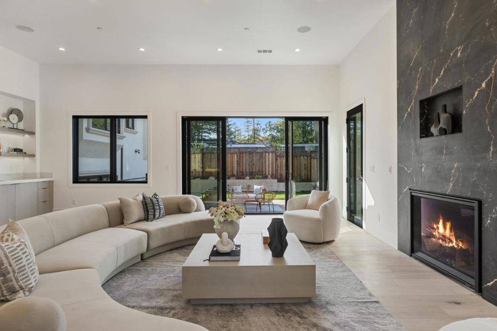 Monte Sereno, CA 95030,18071 Saratoga Los Gatos RD