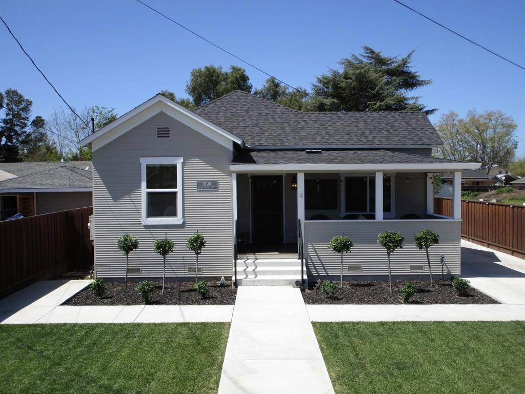 Hollister, CA 95023,1098 San Benito ST