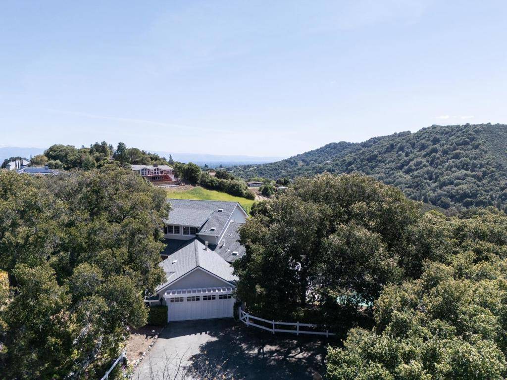 Los Altos Hills, CA 94022,27420 Deer Springs WAY