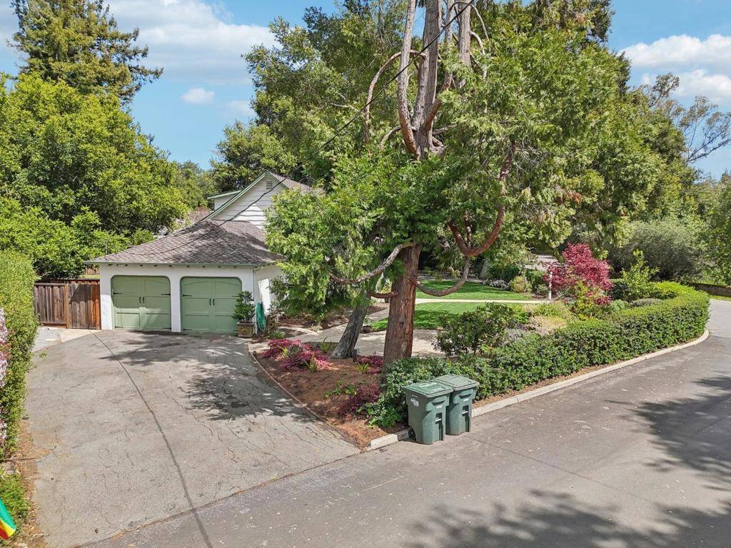Menlo Park, CA 94025,1040 Creek DR