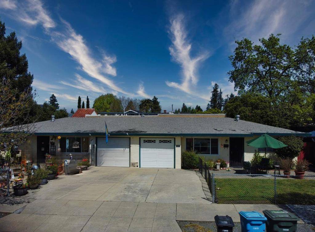 Redwood City, CA 94061,1105 Sanchez WAY