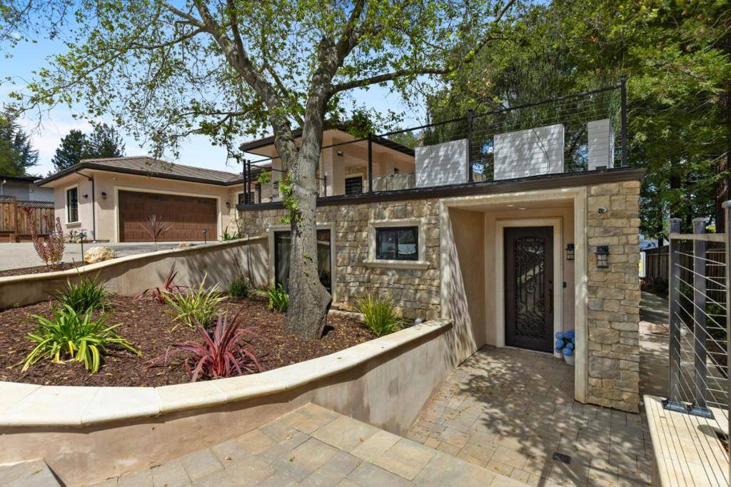 Monte Sereno, CA 95030,18061 Saratoga Los Gatos RD