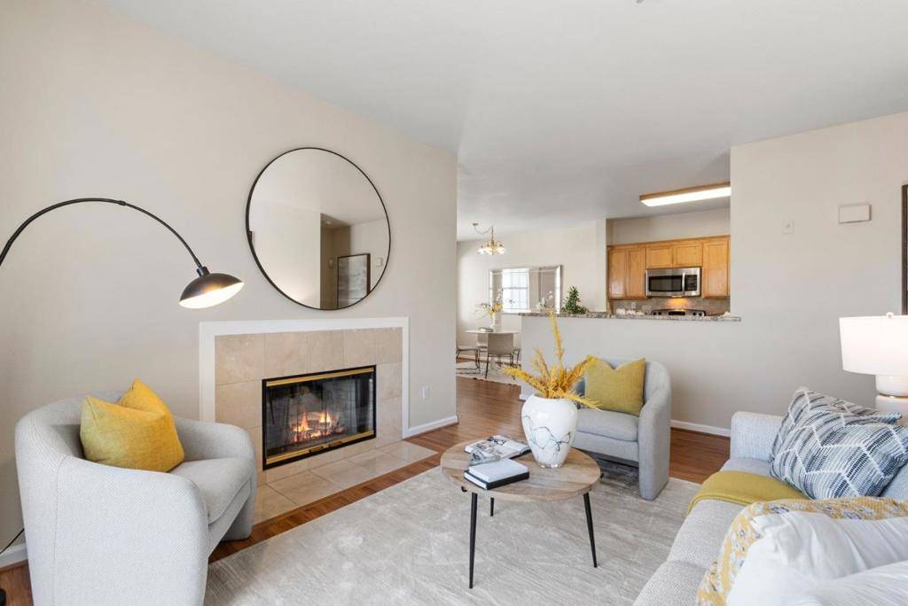 Sunnyvale, CA 94085,250 Santa Fe TER #322