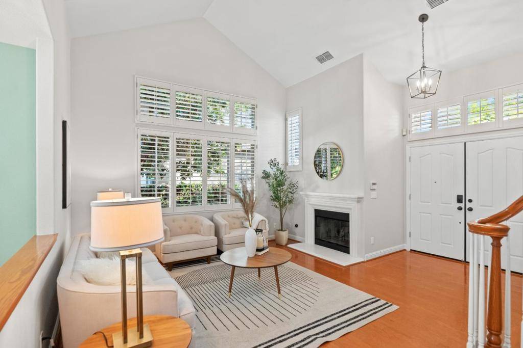 Sunnyvale, CA 94087,525 Hyannis DR