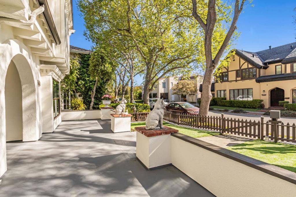San Jose, CA 95126,2064 Alameda WAY