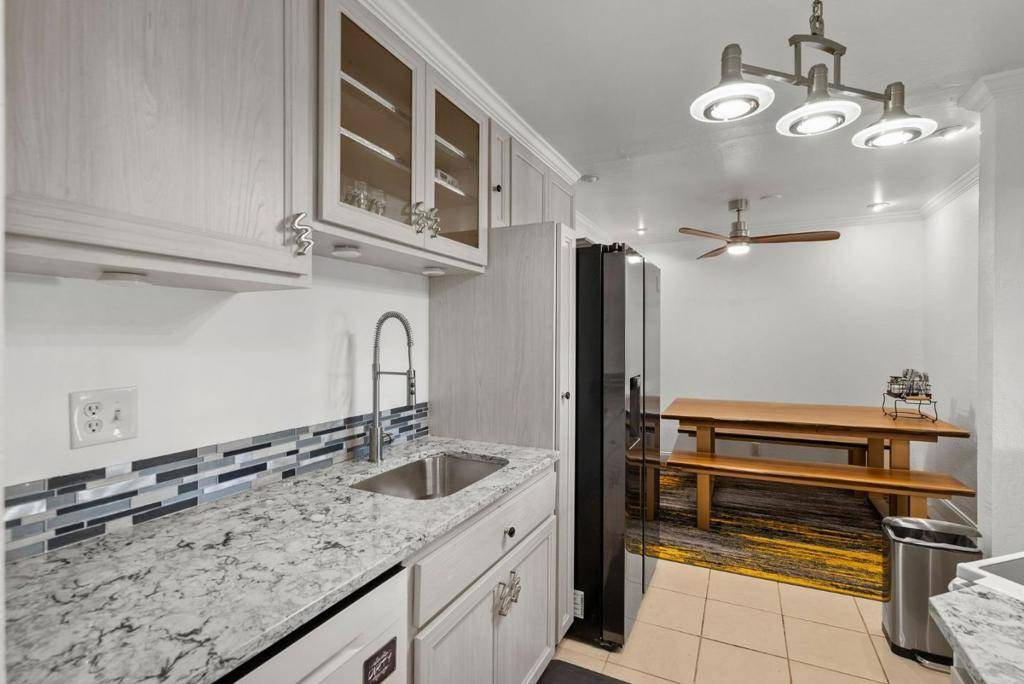 Daly City, CA 94015,1551 Southgate AVE #317
