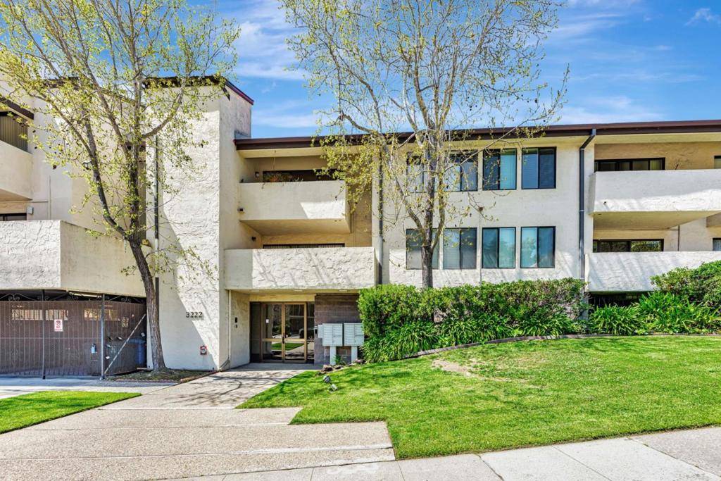San Mateo, CA 94403,3222 Glendora DR #105