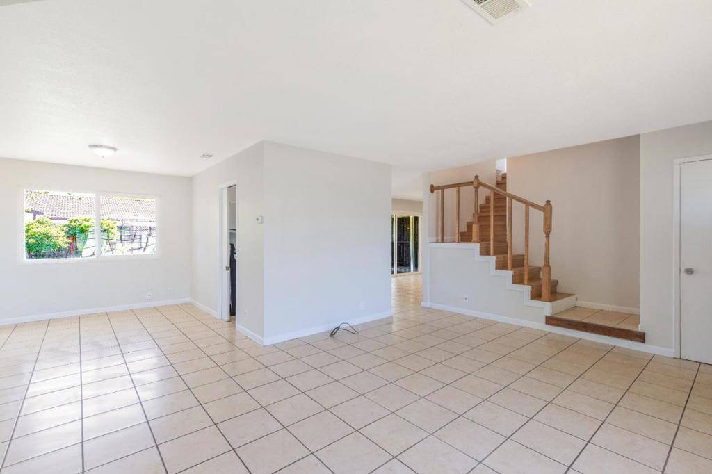 Gilroy, CA 95020,610 W 10th ST
