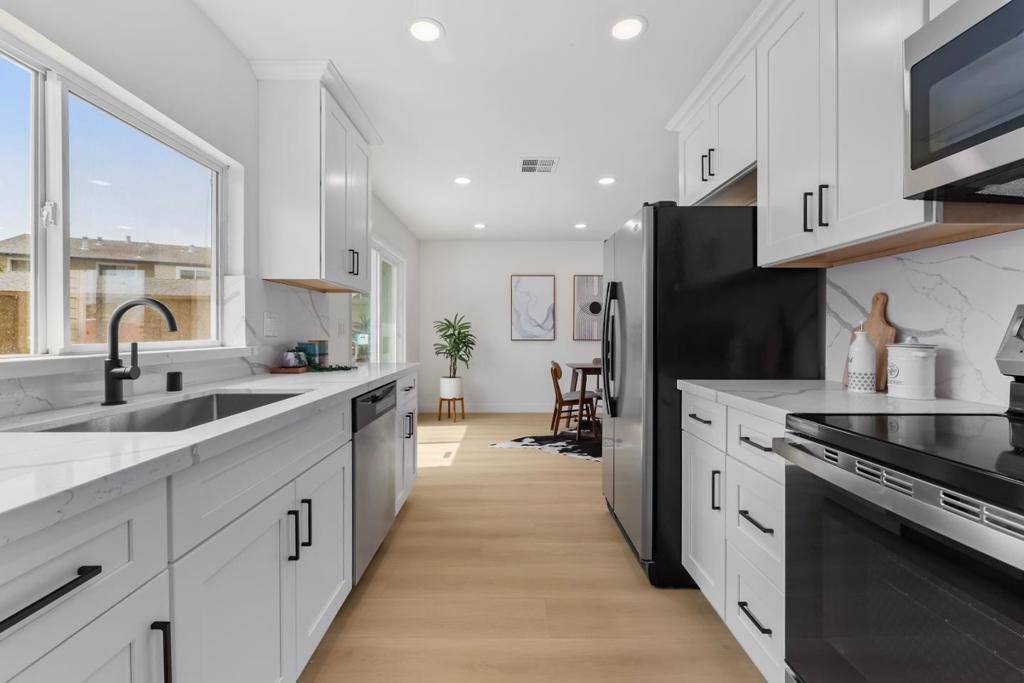 4251 Apollo CIR Union City, CA 94587