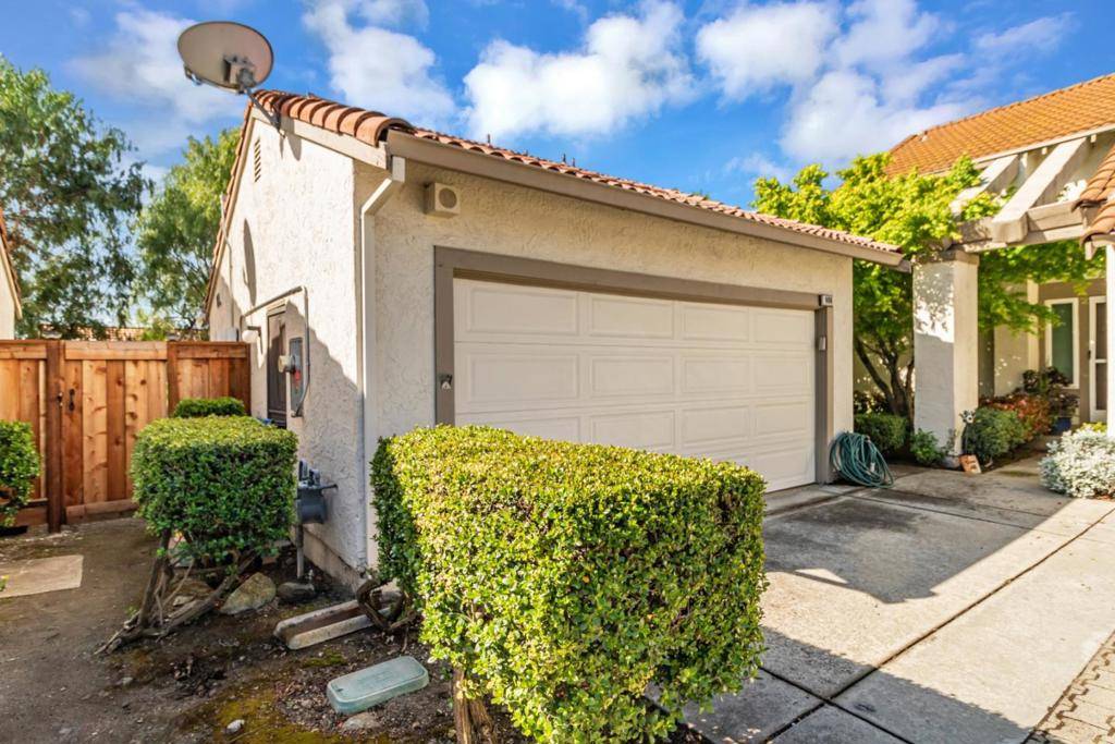 San Jose, CA 95111,606 Skyway DR