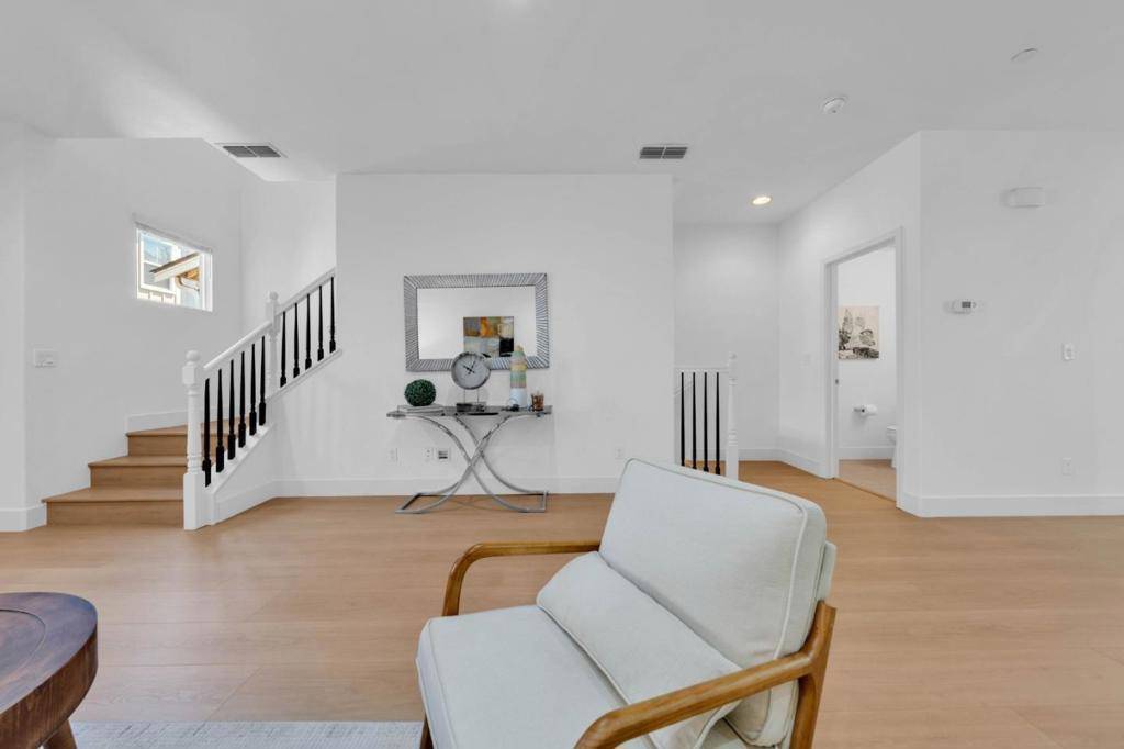 Milpitas, CA 95035,1274 Nestwood WAY