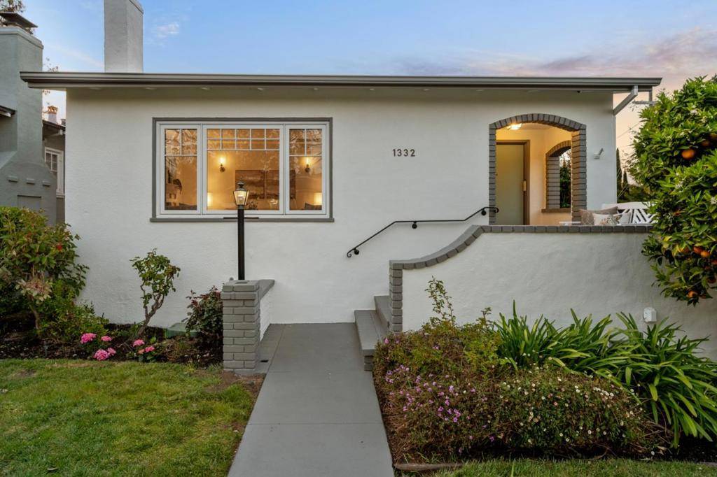 Burlingame, CA 94010,1332 Edgehill DR