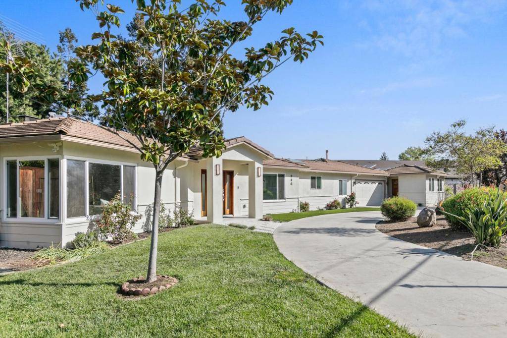 Mountain View, CA 94040,990 Rose AVE