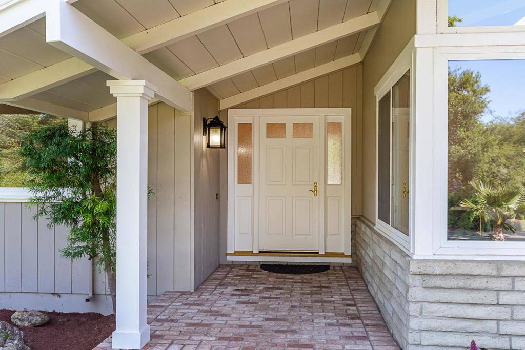 Los Altos Hills, CA 94022,27696 Vogue CT