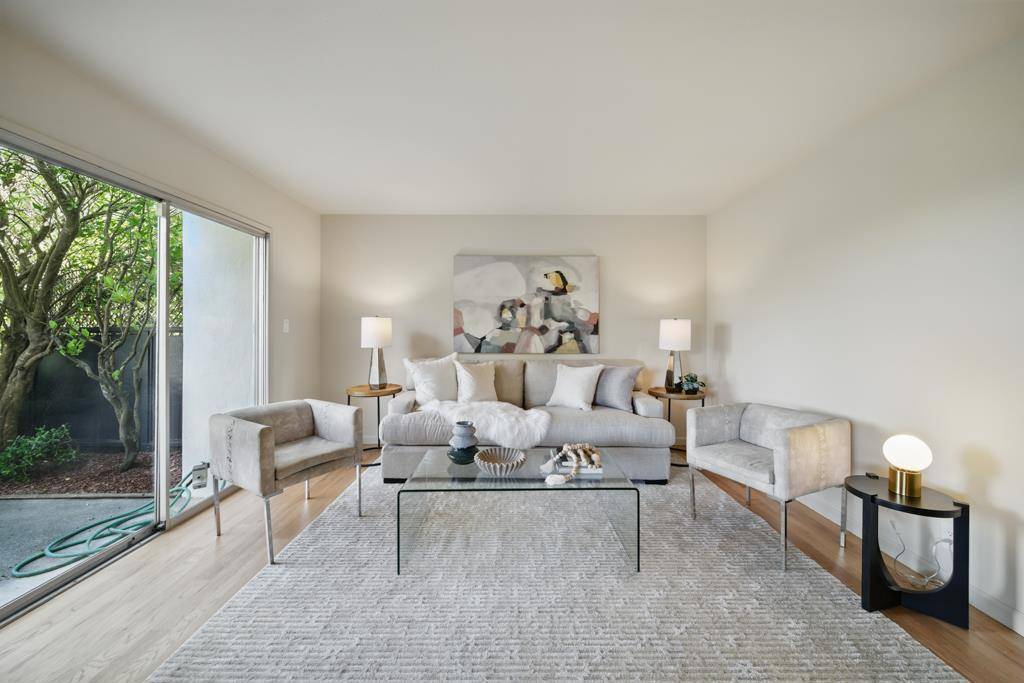 San Bruno, CA 94066,142 Oxford LN