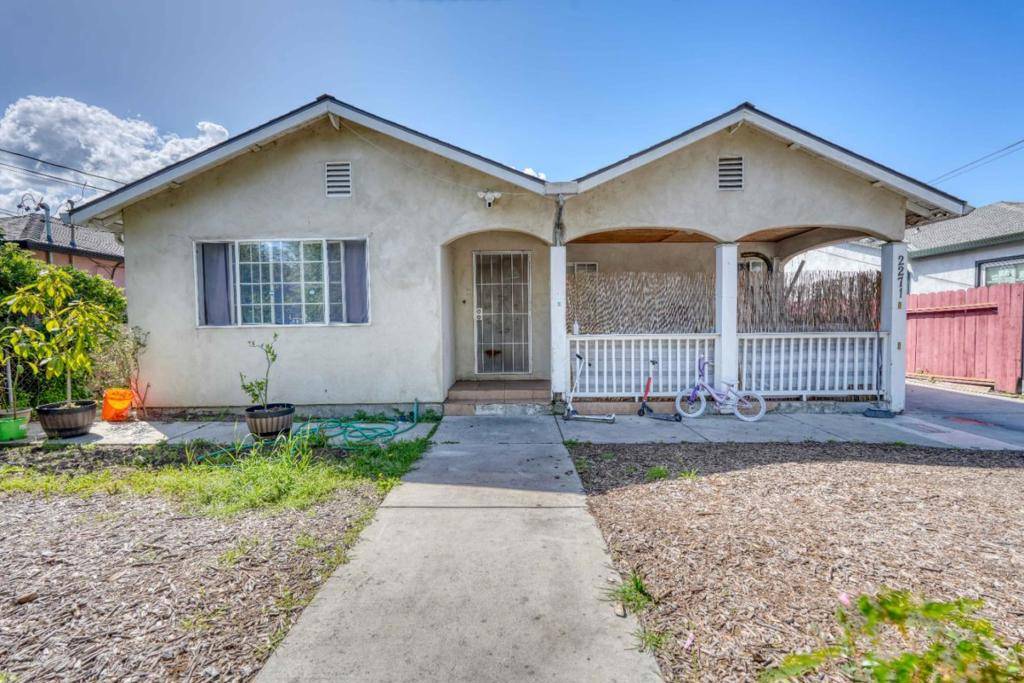 East Palo Alto, CA 94303,2271 Euclid AVE