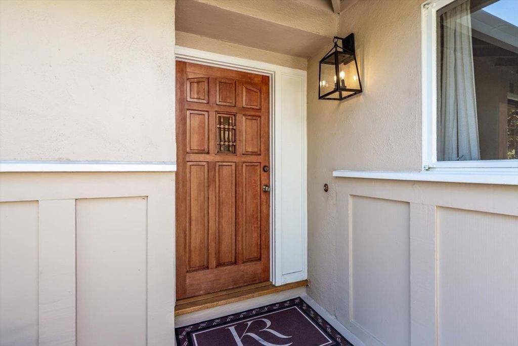 Los Gatos, CA 95032,208 Carlester DR