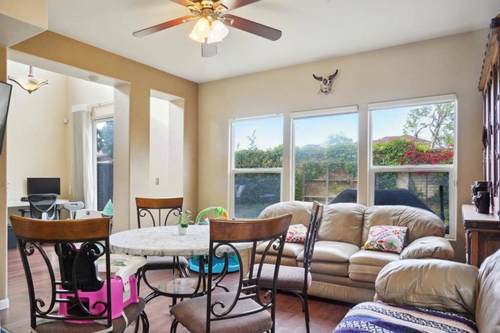 Salinas, CA 93905,1127 Fox Glen WAY