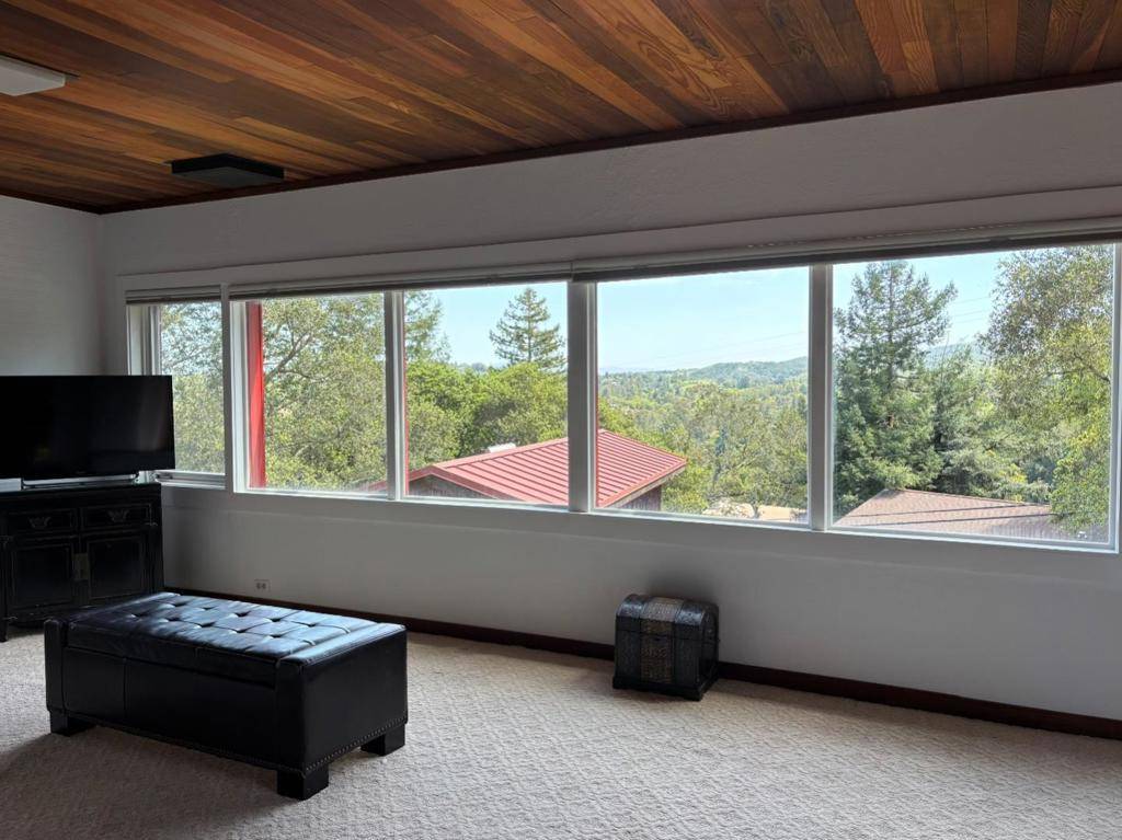 Portola Valley, CA 94028,108 Santa Maria AVE