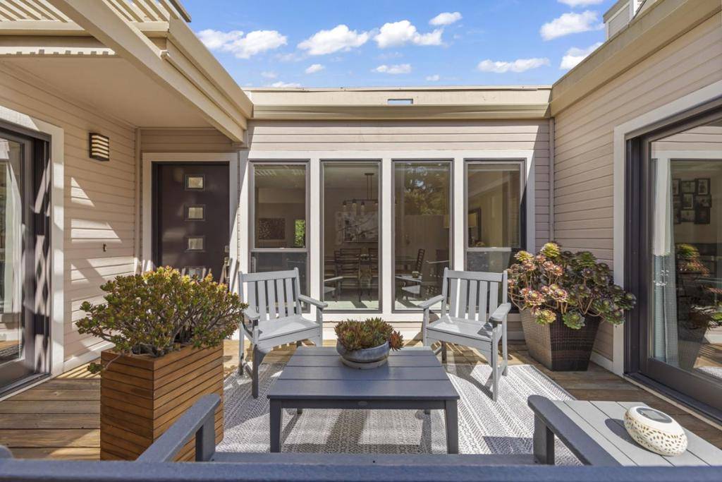 Monterey, CA 93940,400 Mar Vista DR #5