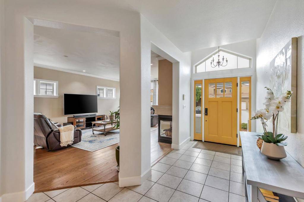 Morgan Hill, CA 95037,594 Calle Siena