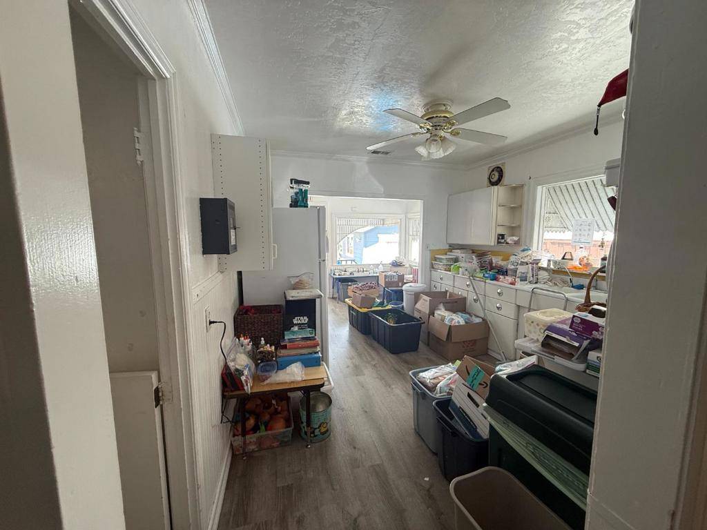 San Mateo, CA 94402,30 Hobart AVE