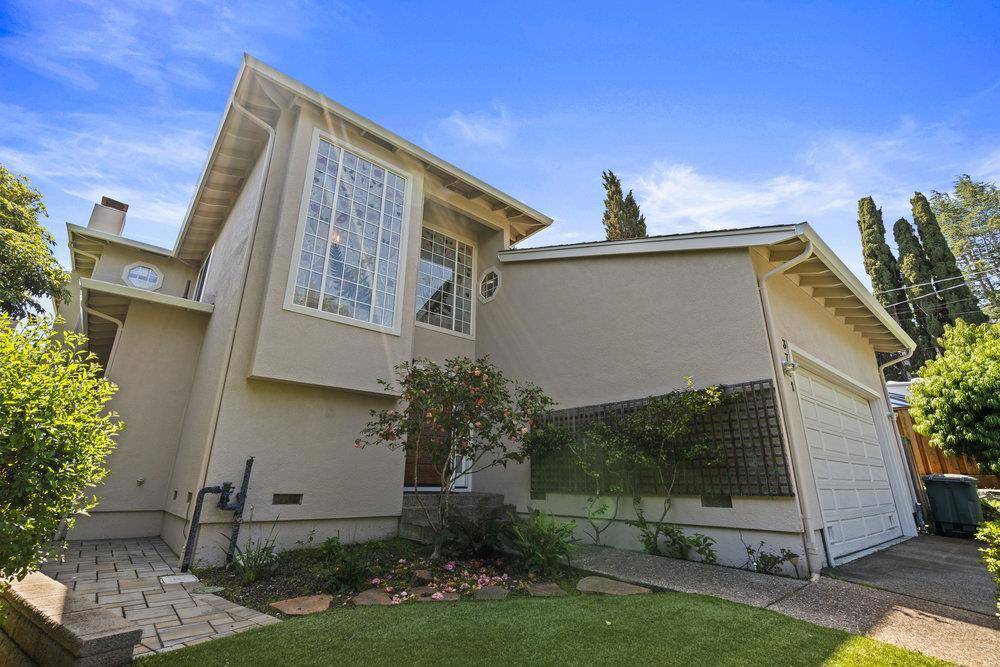 Redwood City, CA 94062,3711 Hamilton WAY