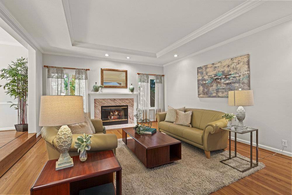 Redwood City, CA 94062,3711 Hamilton WAY