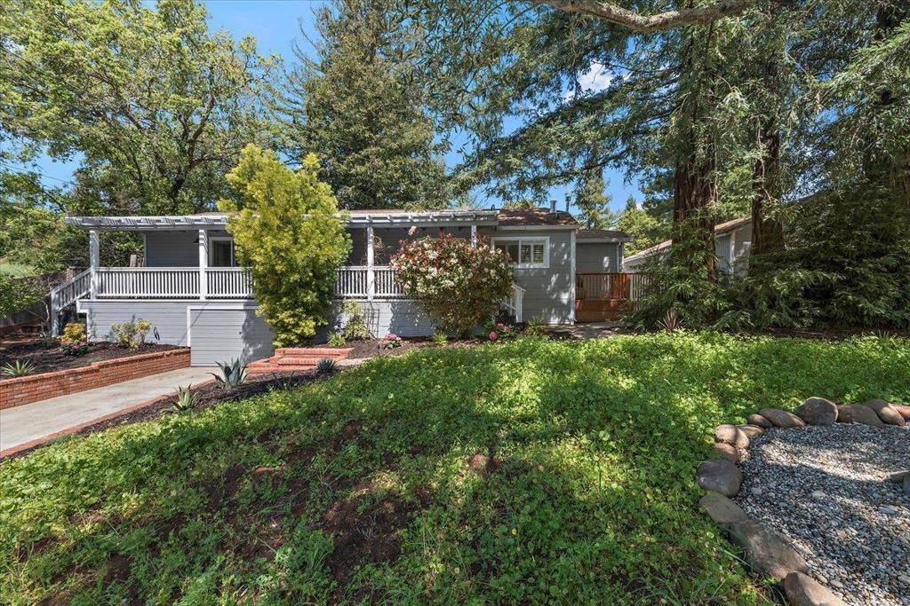 Woodside, CA 94062,789 Canada RD