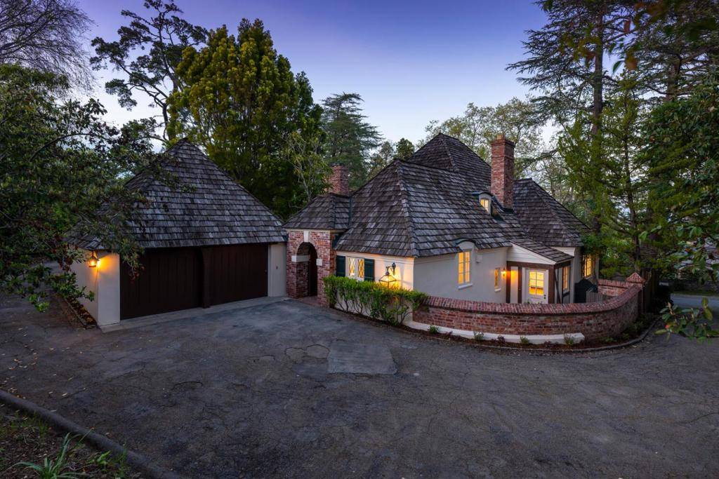 Hillsborough, CA 94010,841 Hayne RD