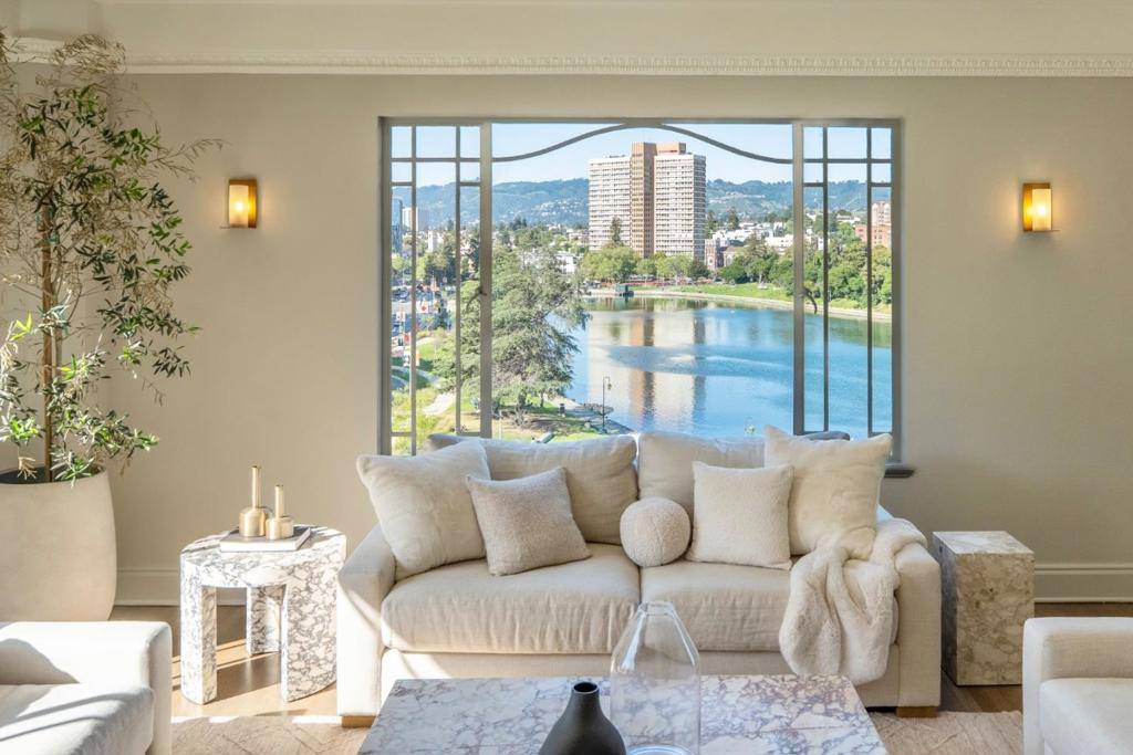 Oakland, CA 94612,244 Lakeside DR #10