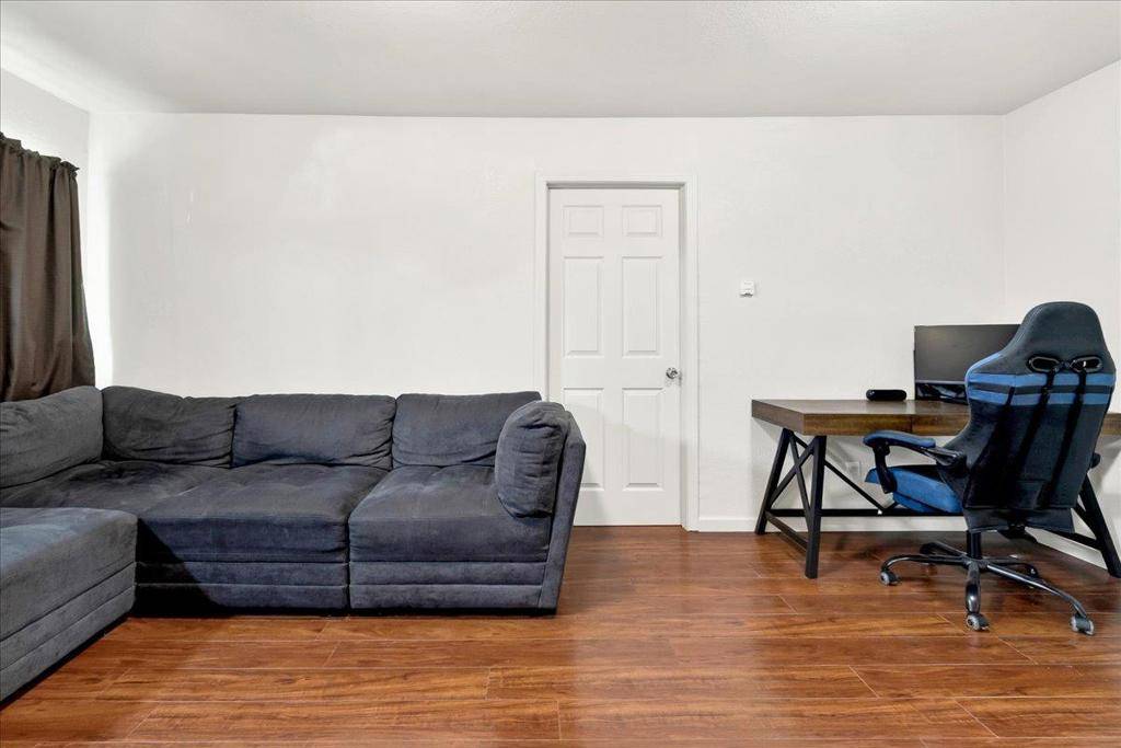Salinas, CA 93901,23 Capitol ST