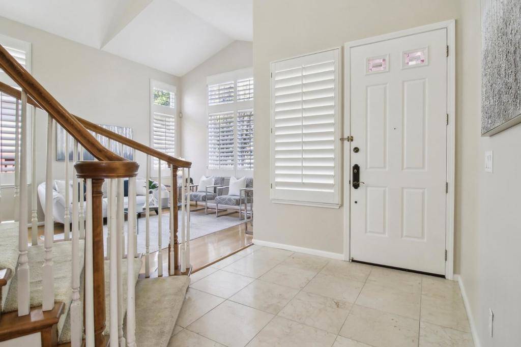 South San Francisco, CA 94080,18 Joseph DR