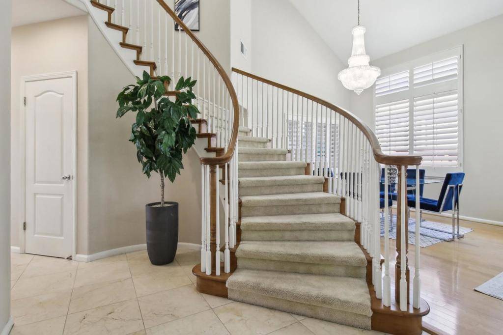 South San Francisco, CA 94080,18 Joseph DR