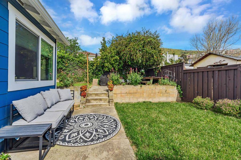South San Francisco, CA 94080,127 Gardiner AVE #A
