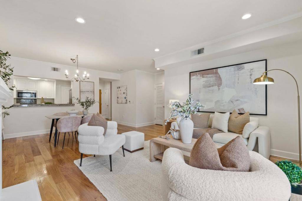Los Altos, CA 94022,1 W Edith AVE #D129