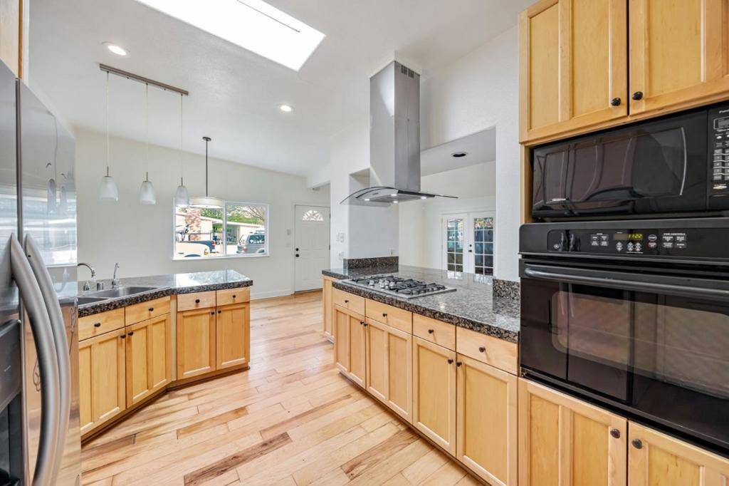 Santa Rosa, CA 95405,915 Colorado BLVD