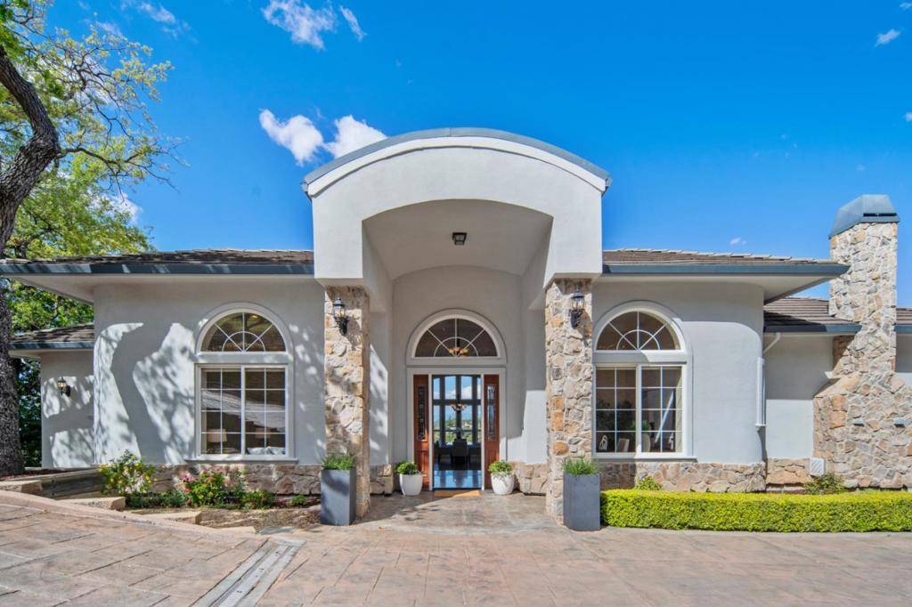 Los Gatos, CA 95032,16060 Cerro Vista DR