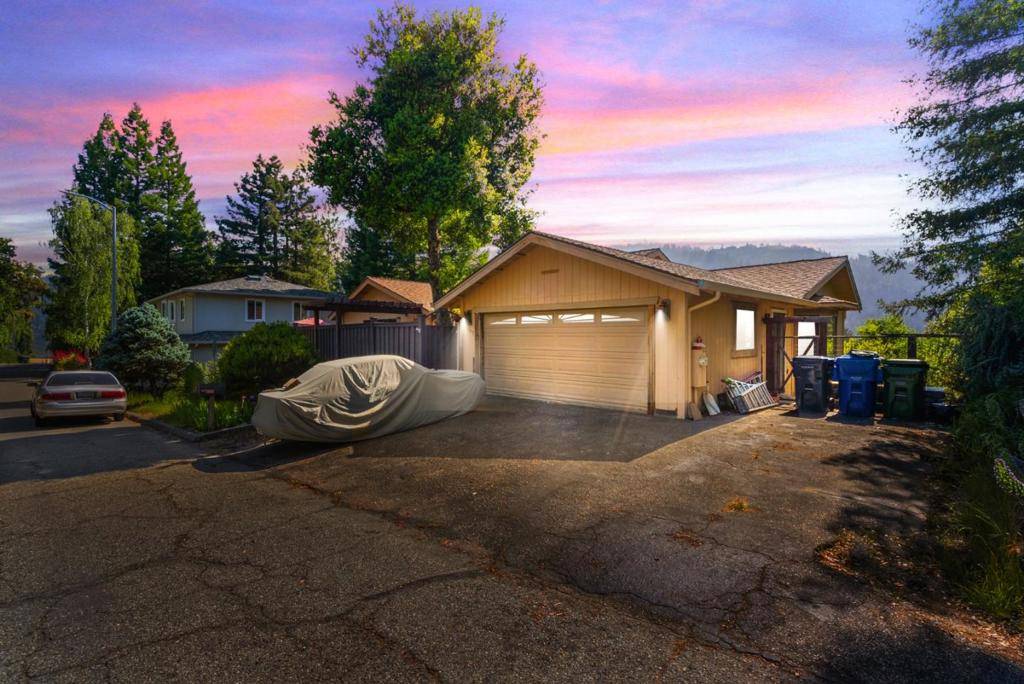 Boulder Creek, CA 95006,267 Crows Nest DR