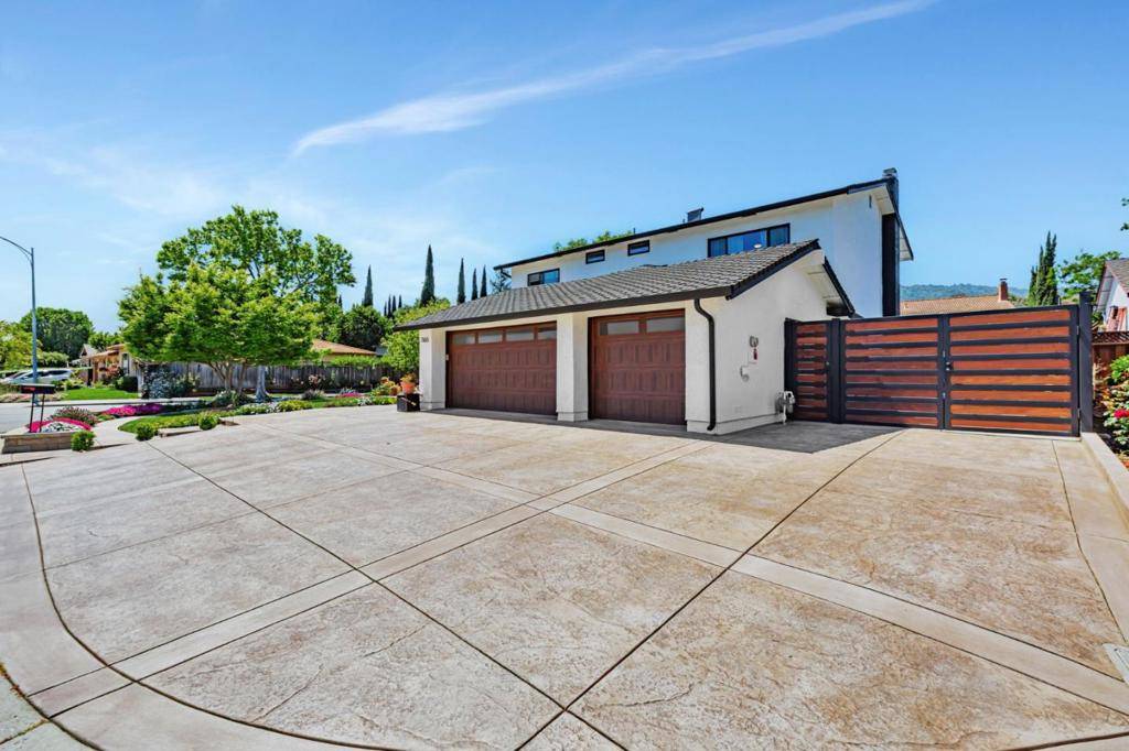 Gilroy, CA 95020,7165 Albany PL