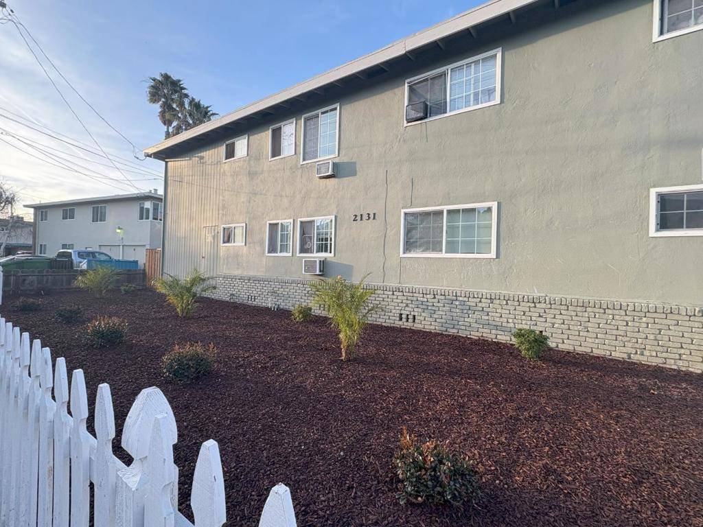 San Jose, CA 95128,2131 Marlboro CT