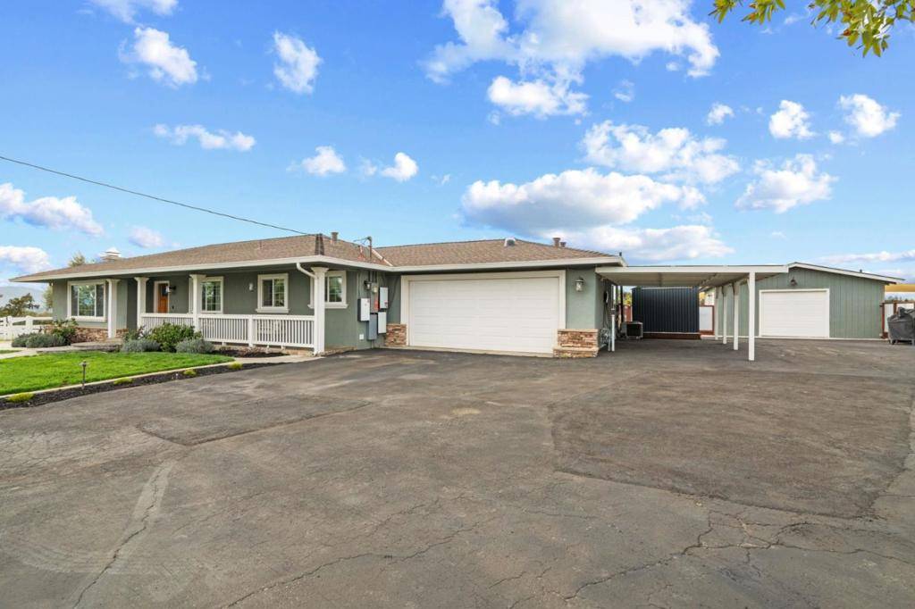 Gilroy, CA 95020,2985 Roop RD