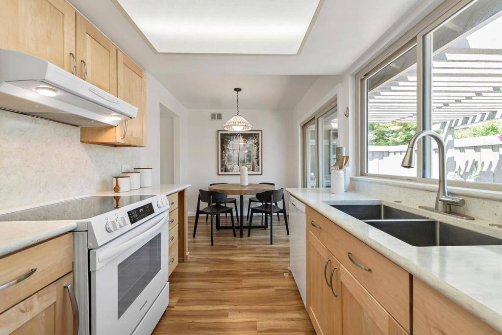Los Gatos, CA 95032,118 Escobar AVE